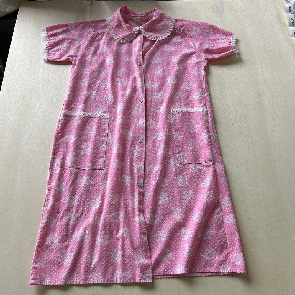 Vintage Robe Womens Large Pink Floral Lace Housecoat Short Sleeve Made USA